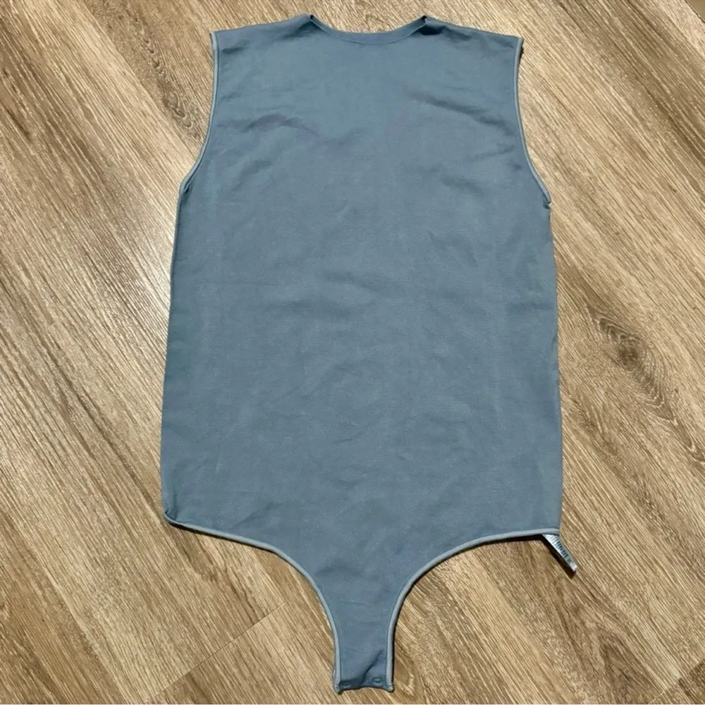 NWOT SKIMS Essential Crew Neck Sleeveless Bodysuit - Arctic Blue - XXS/XS - Image 4