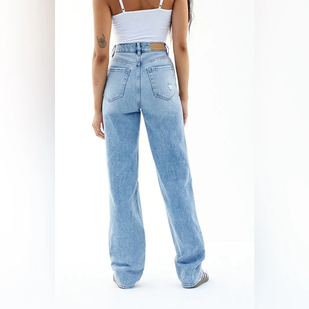 Like New Pacsun Light Indigo Ripped '90s Boyfriend Jeans - Image 2
