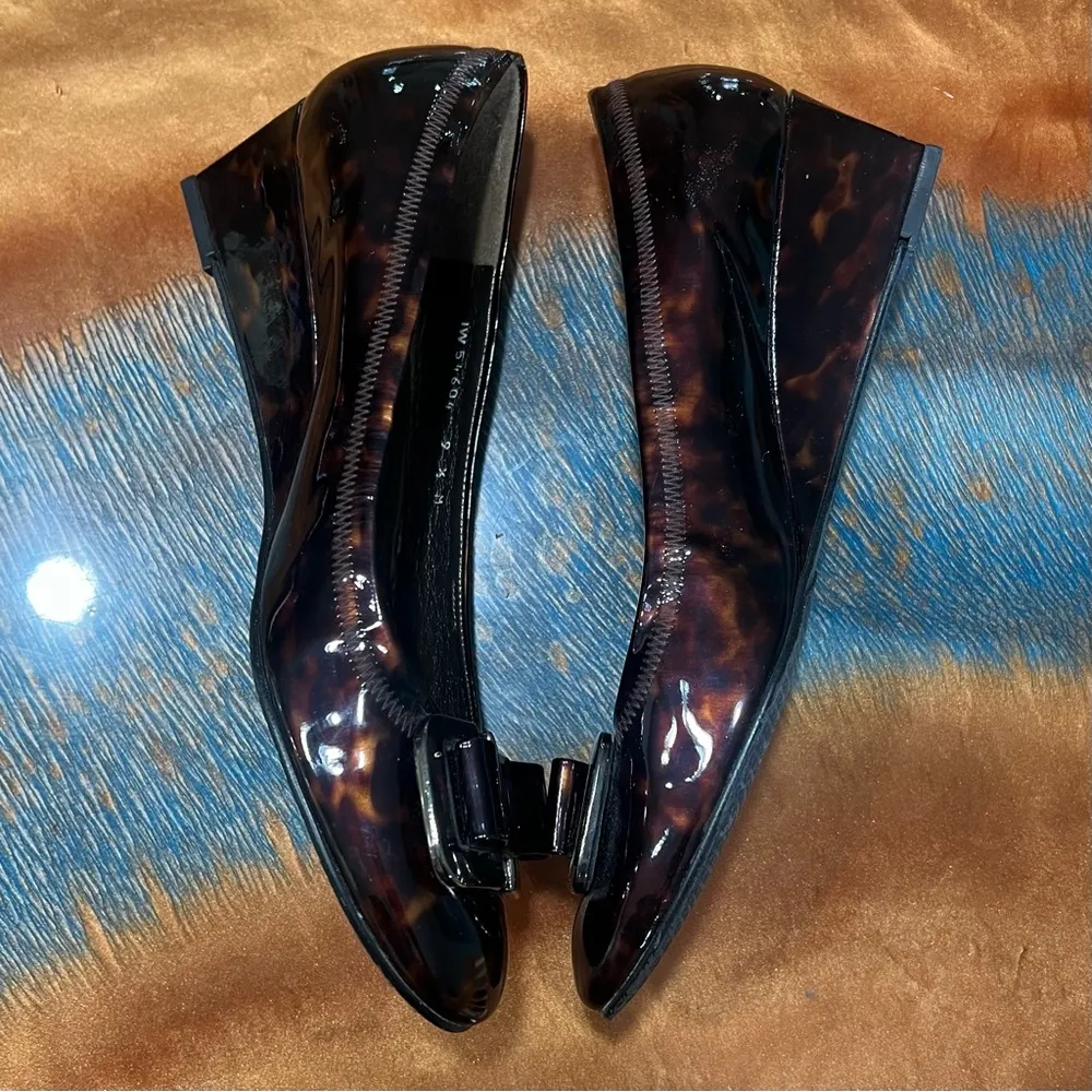 Stuart Weitzman Patent Leather Wedge Shoes Tortoise Shell animal print brown - Image 11
