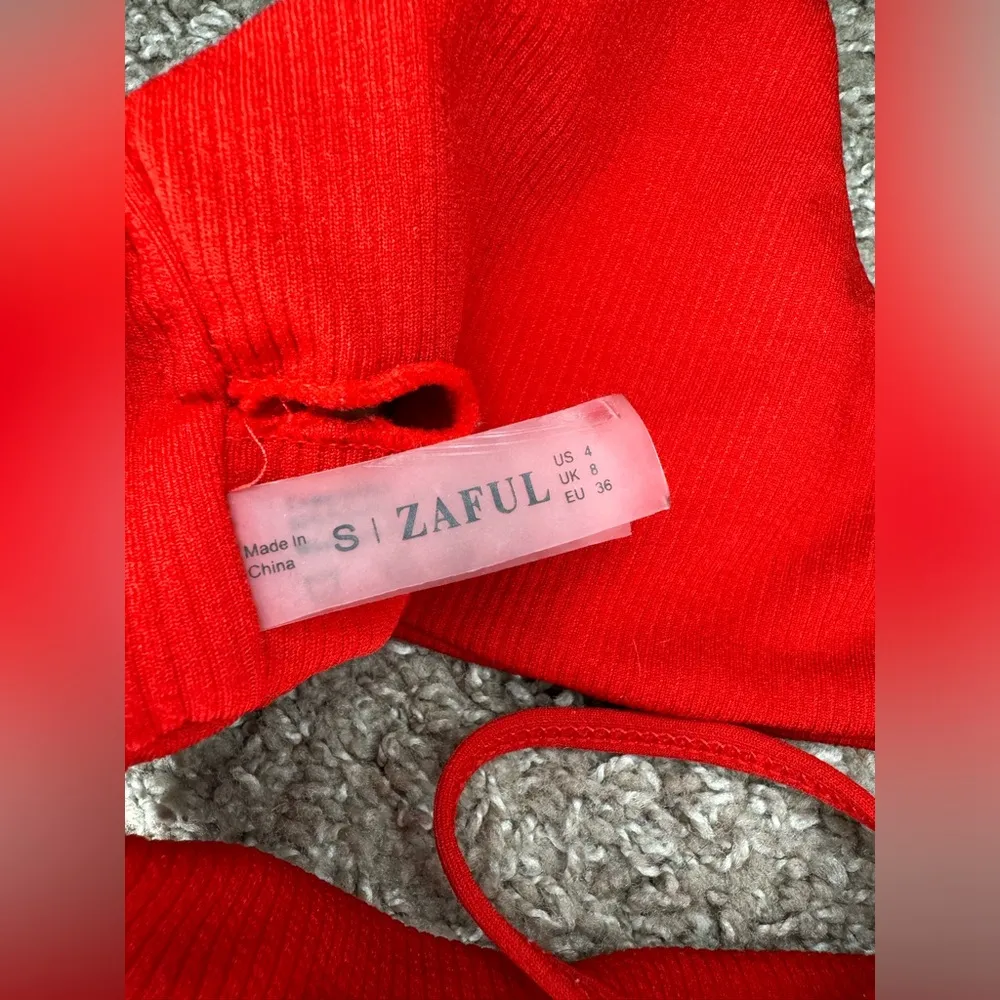 Zaful  Ribbed Red Halter Bikini Top - Image 4