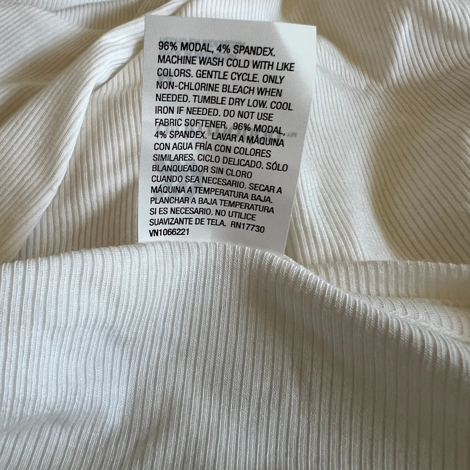 All in Motion Women's White Scooped Drapey Long Sleeve Top - Size Medium - NWT - Image 7