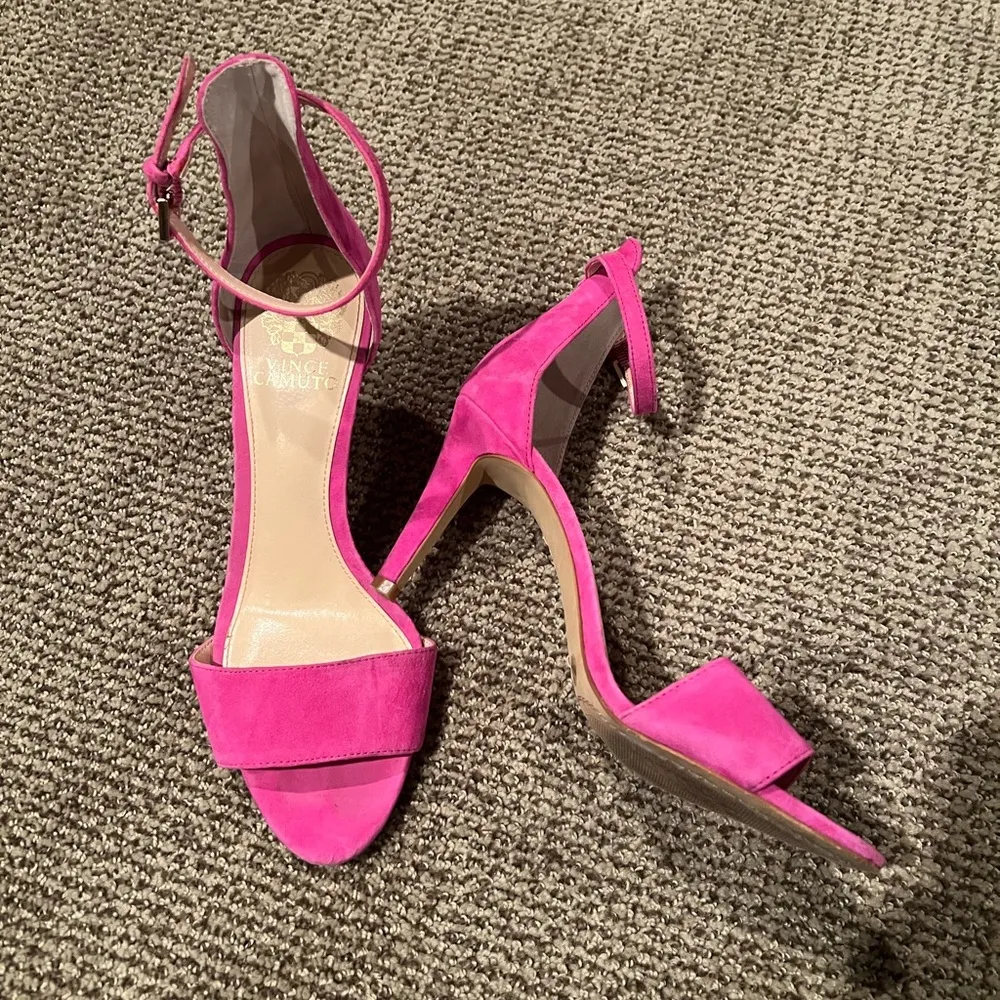 Vince Camuto  pink heels - Image 2