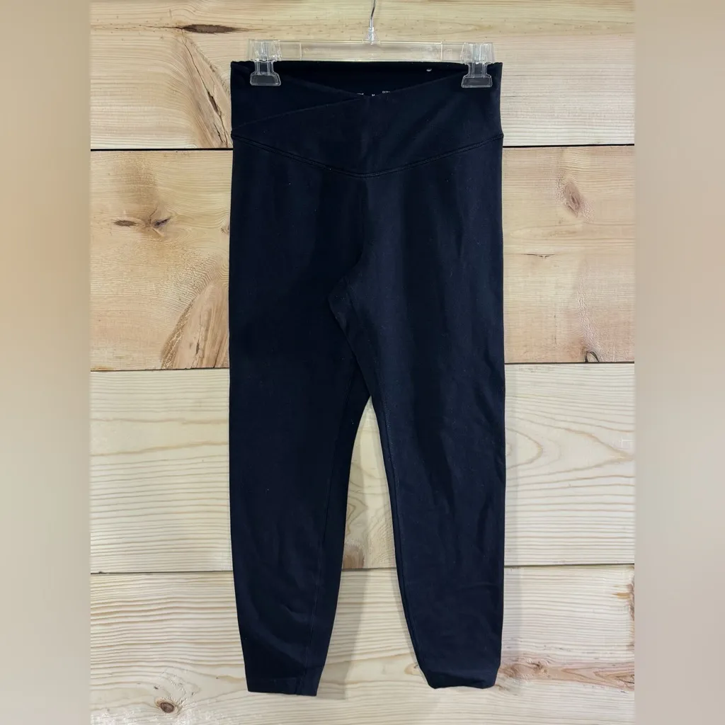 Old Navy Active Crossover Leggings - Image 2