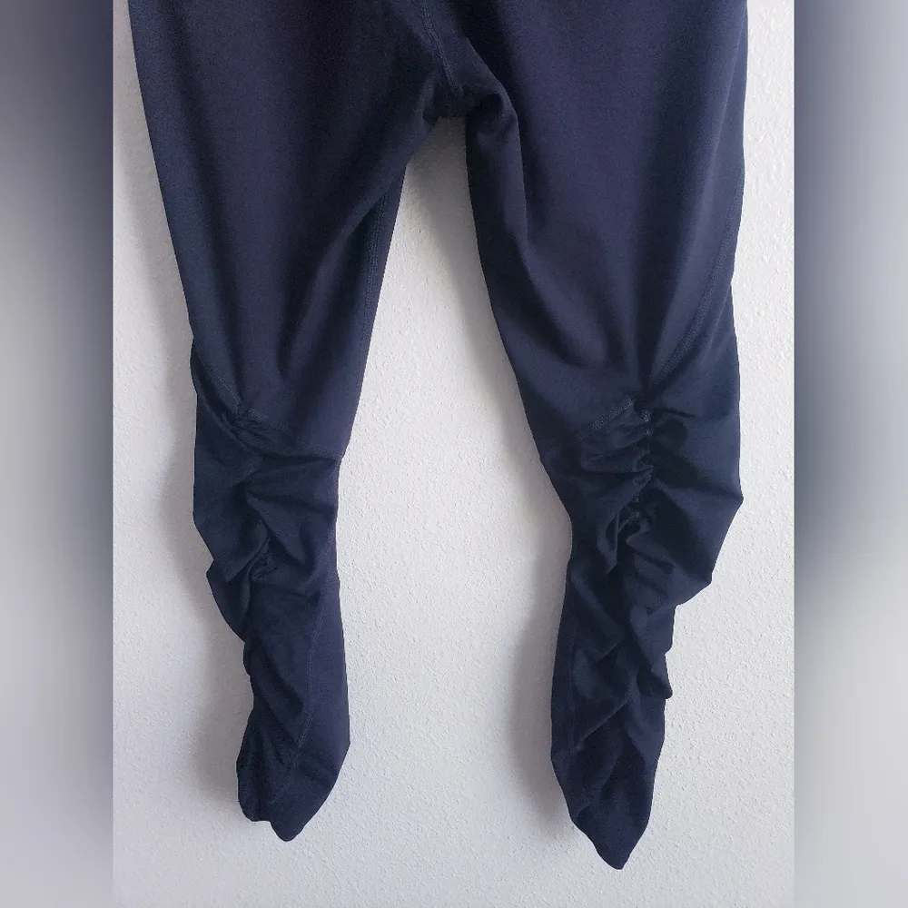 Fabletics  PureLuxe Mid-Rise Ruched 7/8 Legging - Image 6