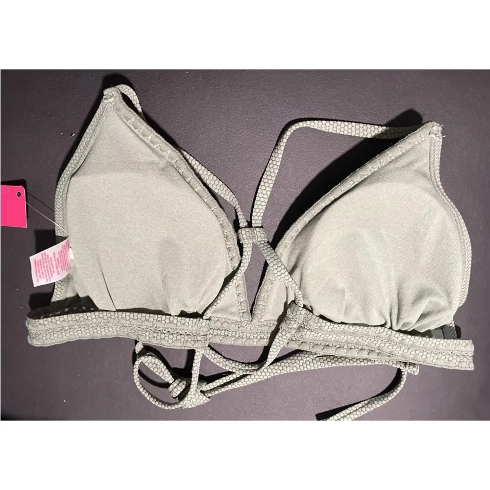 Xhilaration Green Triangle Bikini Top Swim - Image 4