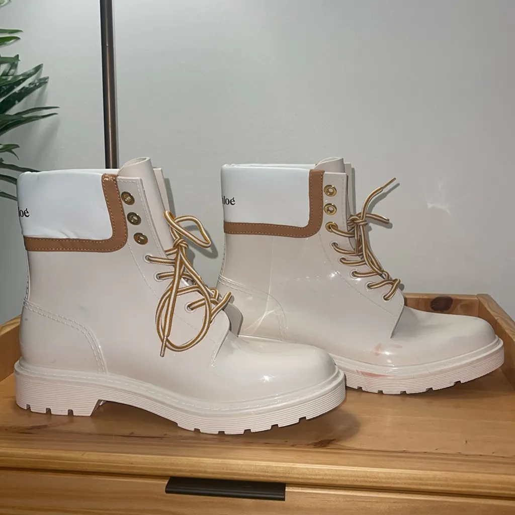 See By Chloe‎ Florrie Cream Logo Rainboots - Image 4