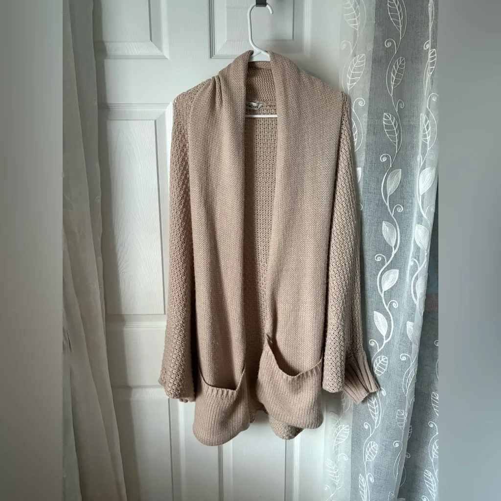 Davi & Dani Women's Dolman Sleeve Cardigan Sweater oversized to fit XL - Image 4