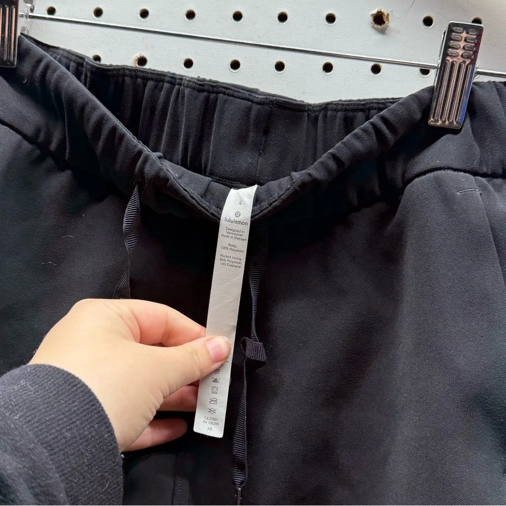 Lululemon  On The Fly Black Women's Shorts - Image 4