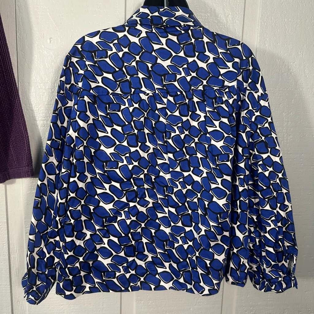 Sandro  Blue and White Print Women’s Big Button  Blazer Size 1X EUC - Image 5