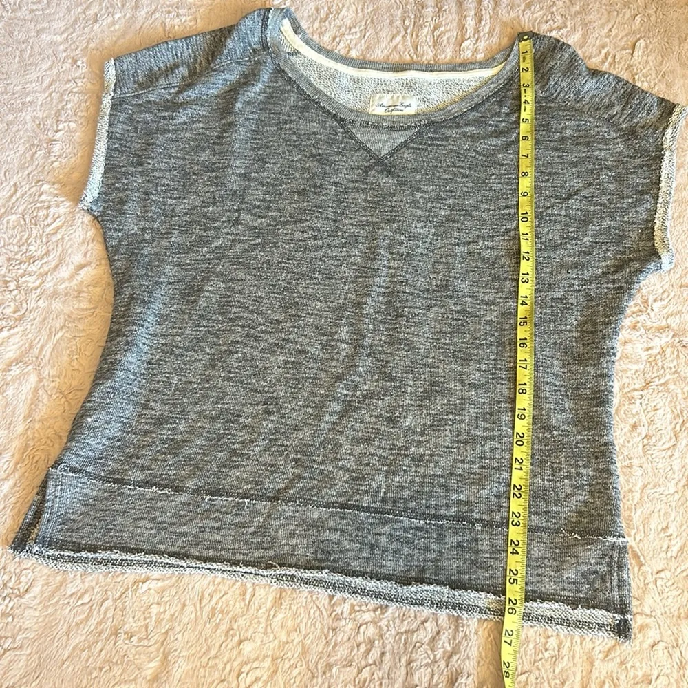 Outfitters top in size L - Image 5