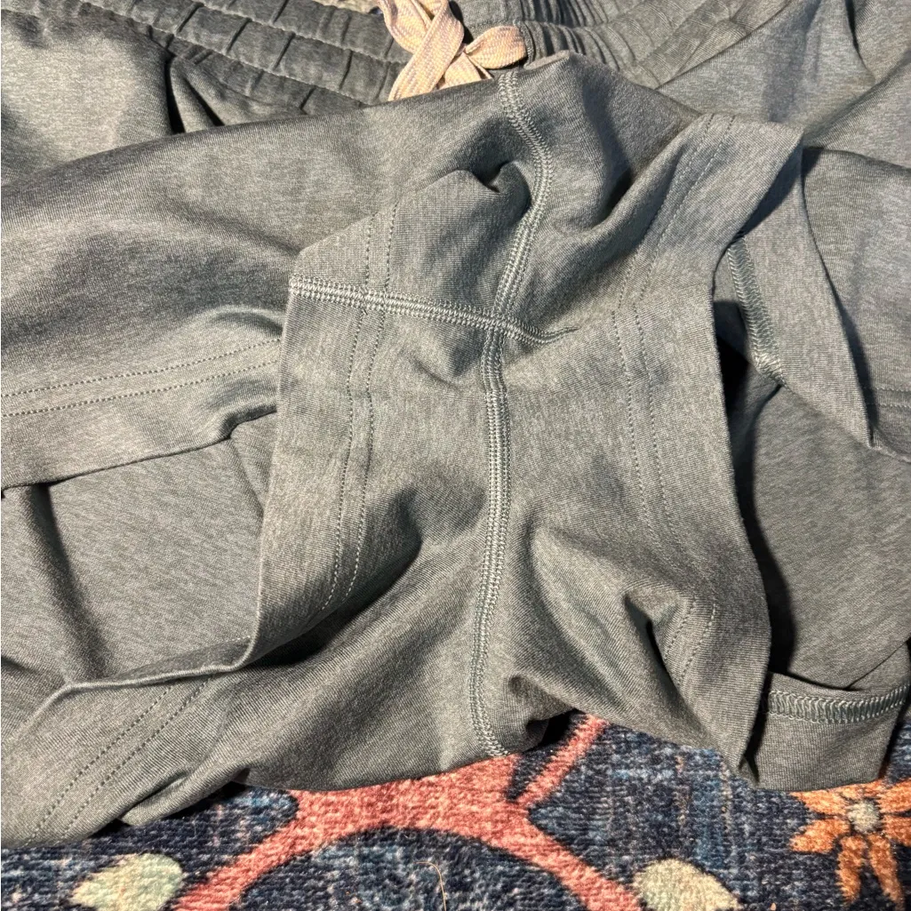 NWOT VUORI SHORTS - Image 7