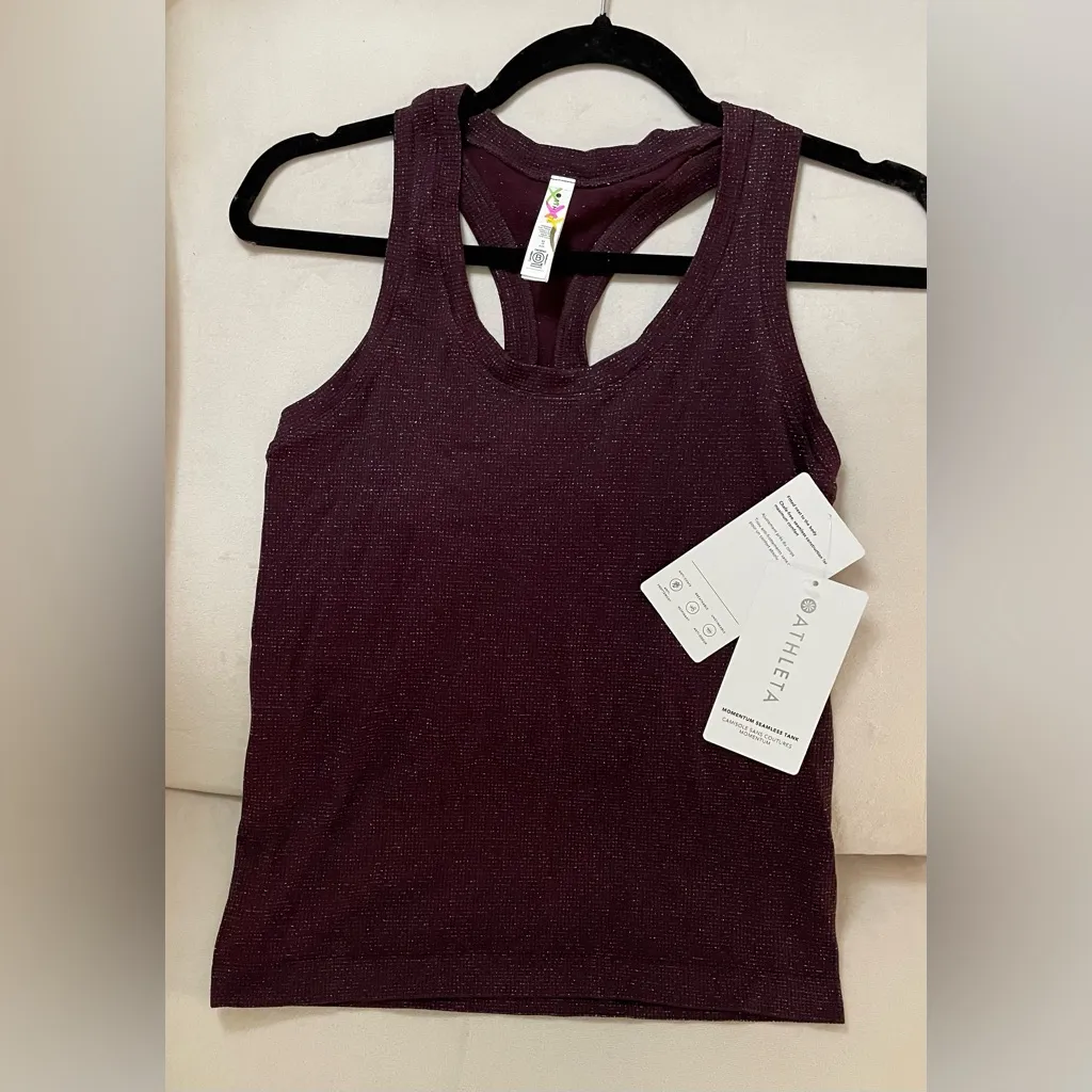 Athleta NWT Momentum Seamless Tank Top in a Cabernet Shine Color Size XS - Image 3