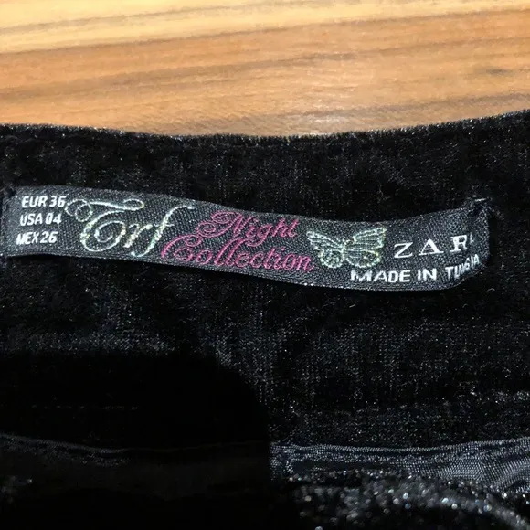Zara Velvet Mini Shorts Black Gold Zipper Detail Zip Side Size 4 Indie Sleaze - Image 2