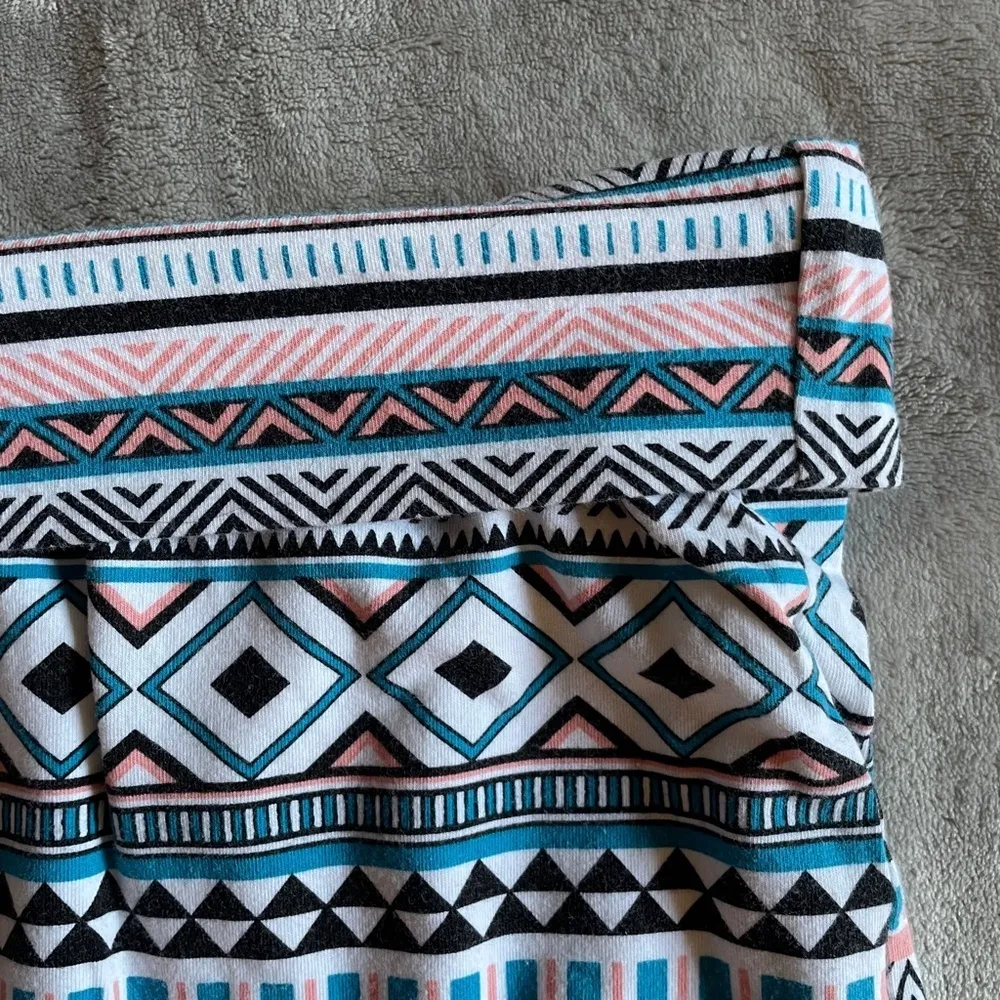 2/$15 S- Charlotte Russe Geometric Comfortable Miniskirt - Image 3