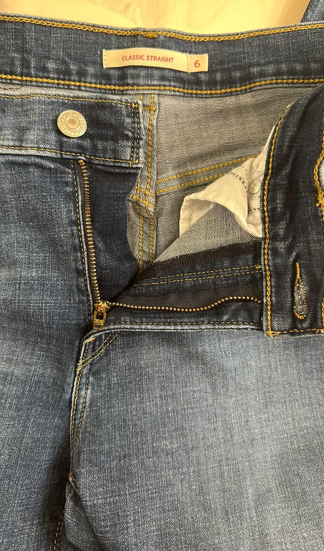 Straight-Leg Jeans - Image 5