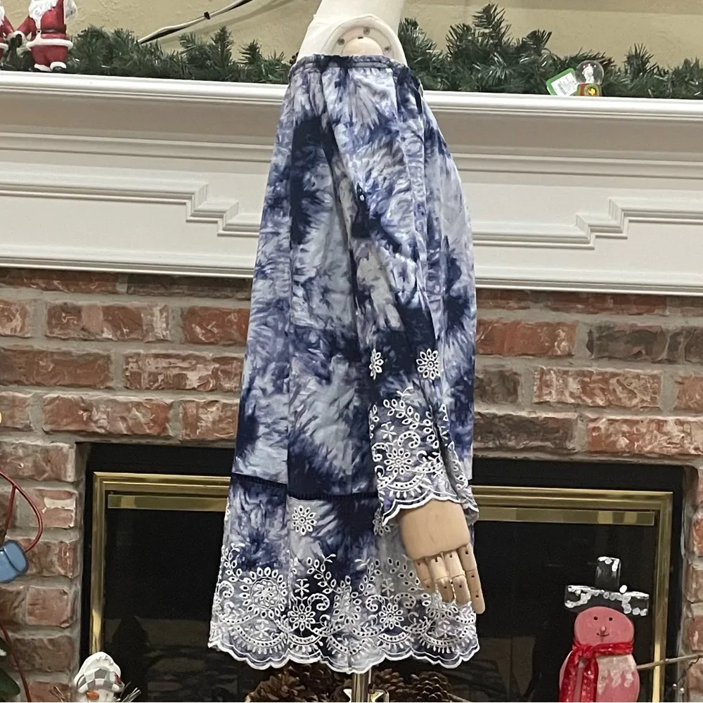 Romeo & Juliet Couture blue and white tie dyed, embroidered dress / M / EUC - Image 5