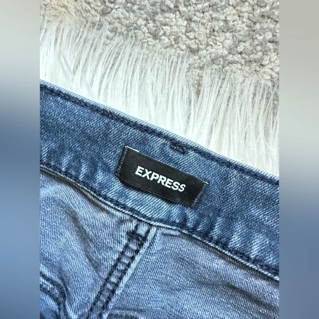 EXPRESS super high rise mom jeans - Image 6