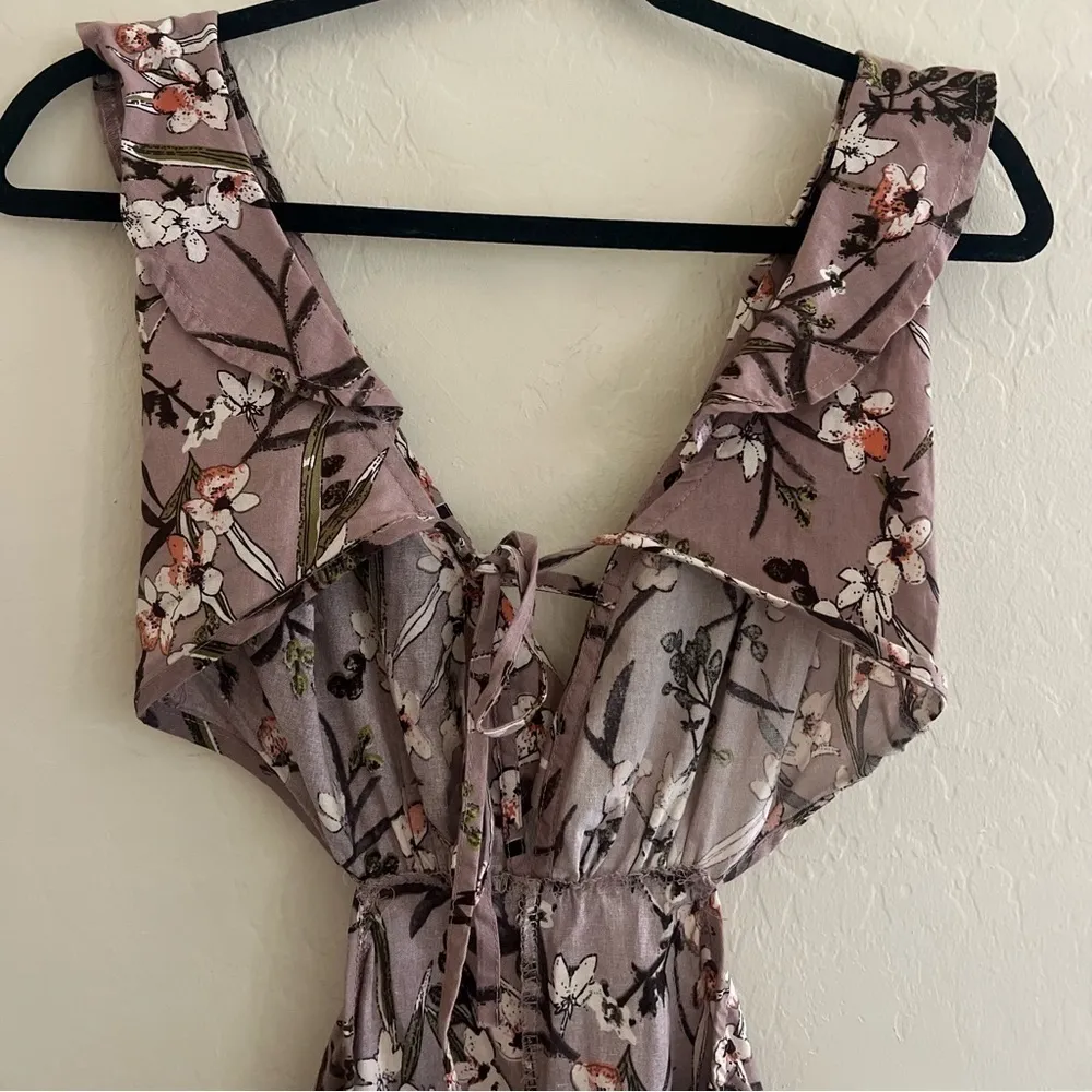 Women’s Cute Flora Romper sz S - Image 6