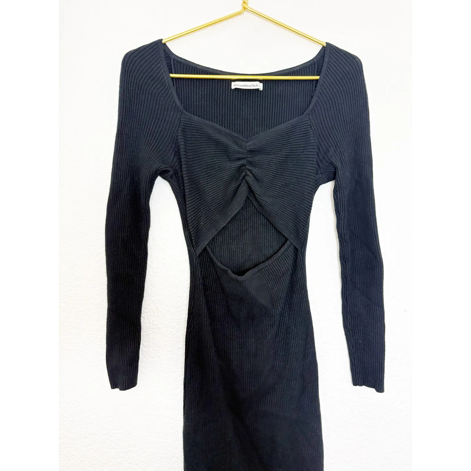 Abercrombie & Fitch Cinched Front Cutout Midi
Sweater Dress Size Small Black - Image 10