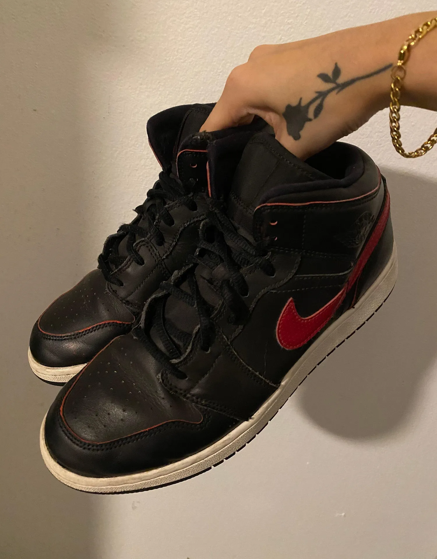 Air  1 Retro Mid GS ‘Black Gym Red’ - Image 3