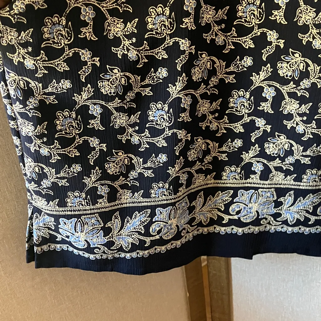 Villager  Floral Top large - Image 9