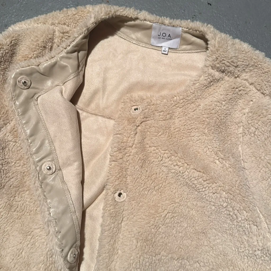 J.O.A jacket Sherpa like size medium - Image 14