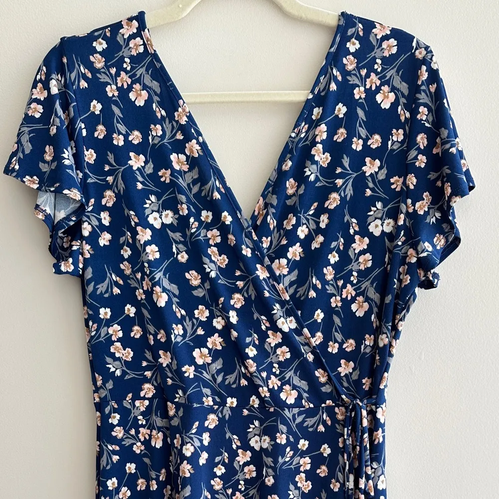 Kaileigh Blue Floral Faux Wrap Midi Stretch Dress, Size Large - Image 4
