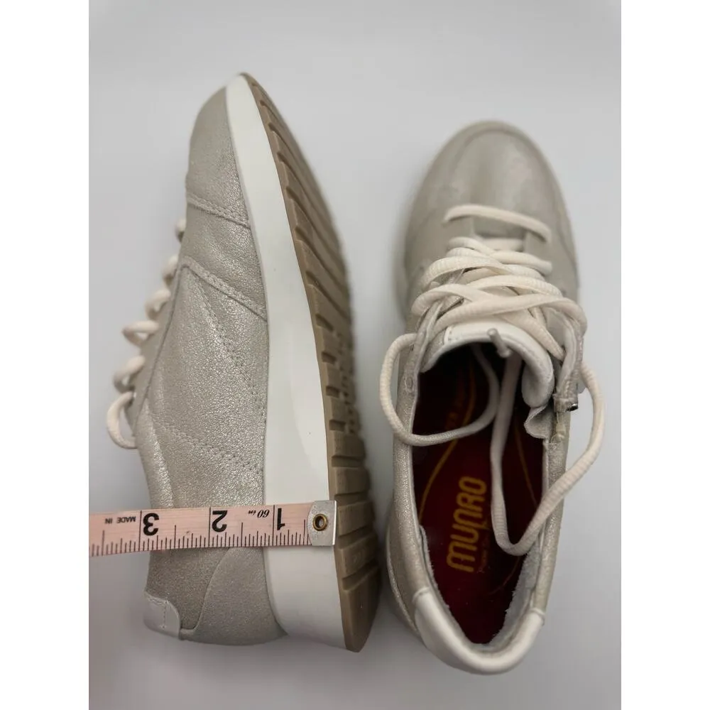 Munro Sutton leather Sneaker in gray silver  size 7.5M - Image 7