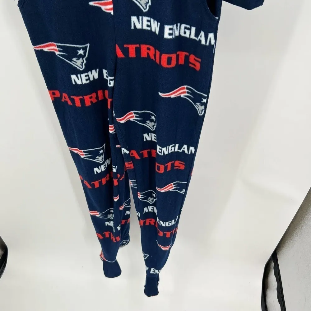 NFL Team Apparel New England Patriots Zip Front Footie Pajama women's size XS - Image 5