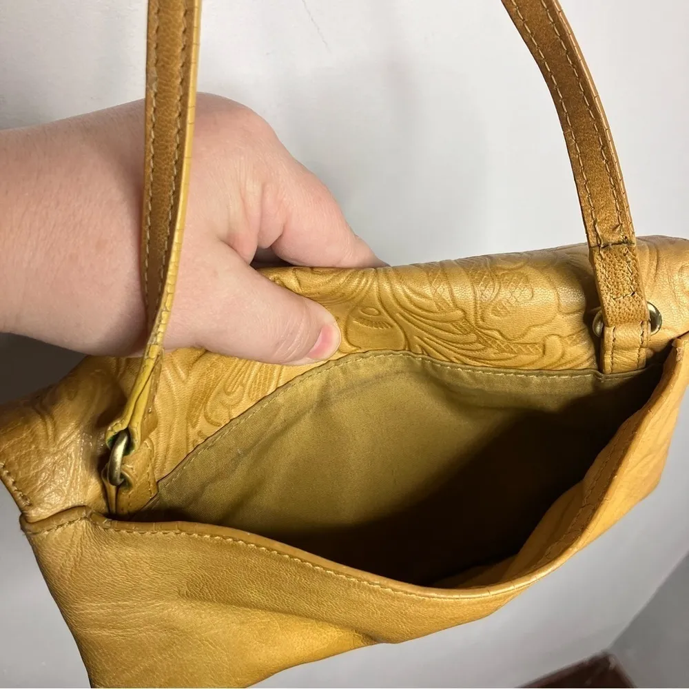 C & C‎ California golden yellow leather crossbody bag small size - Image 11