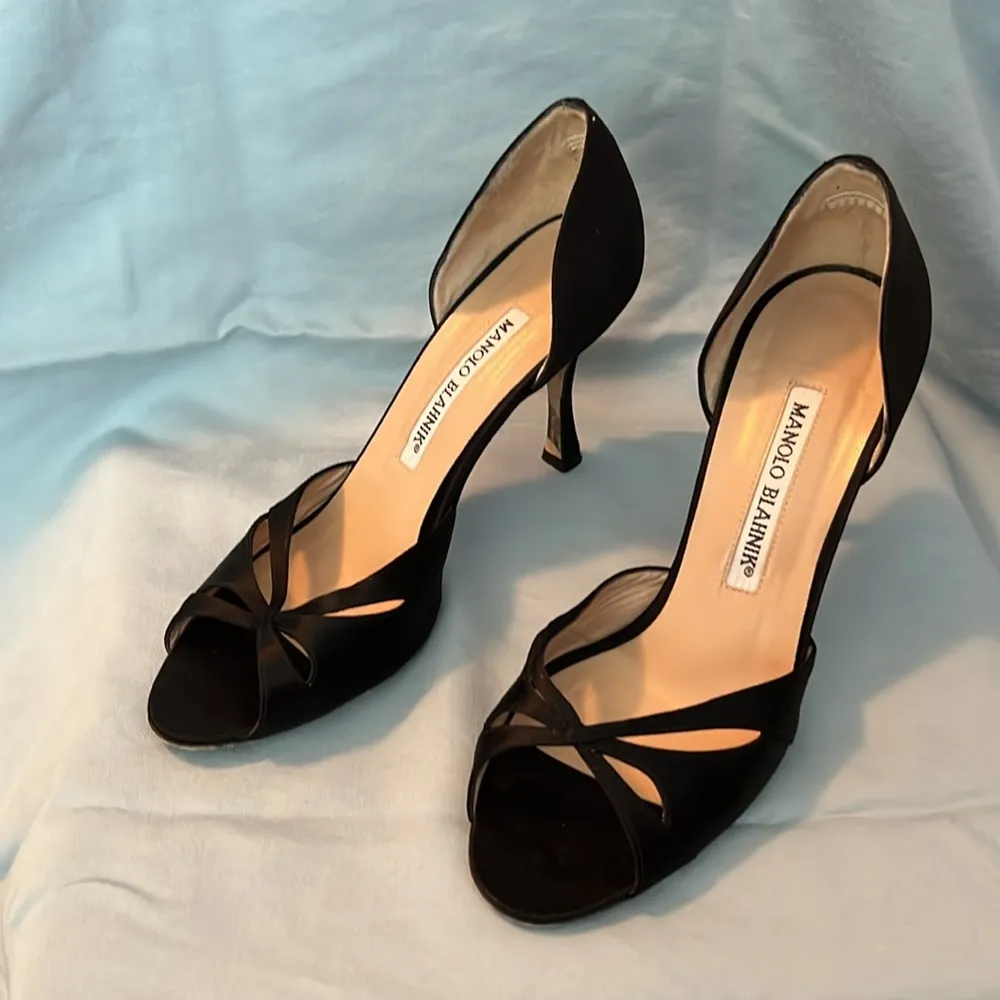 Manolo Blahnik Butterflop Black Satin Peep Toe D’Orsay Cut Heels sz 35 - Image 3