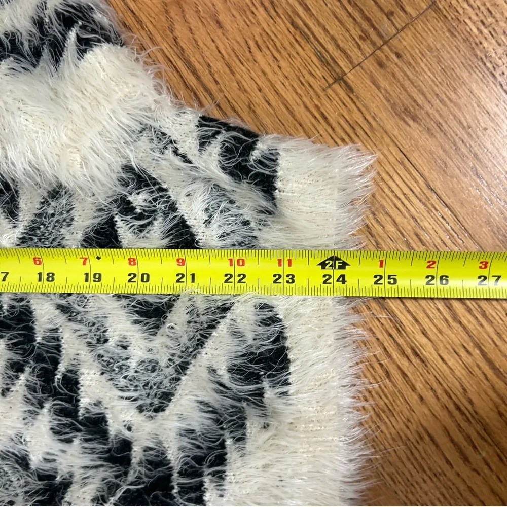 Staring At Stars Urban Outfitters BOHO Fuzzy Eyelash Aztec Pattern Sweater - Image 12