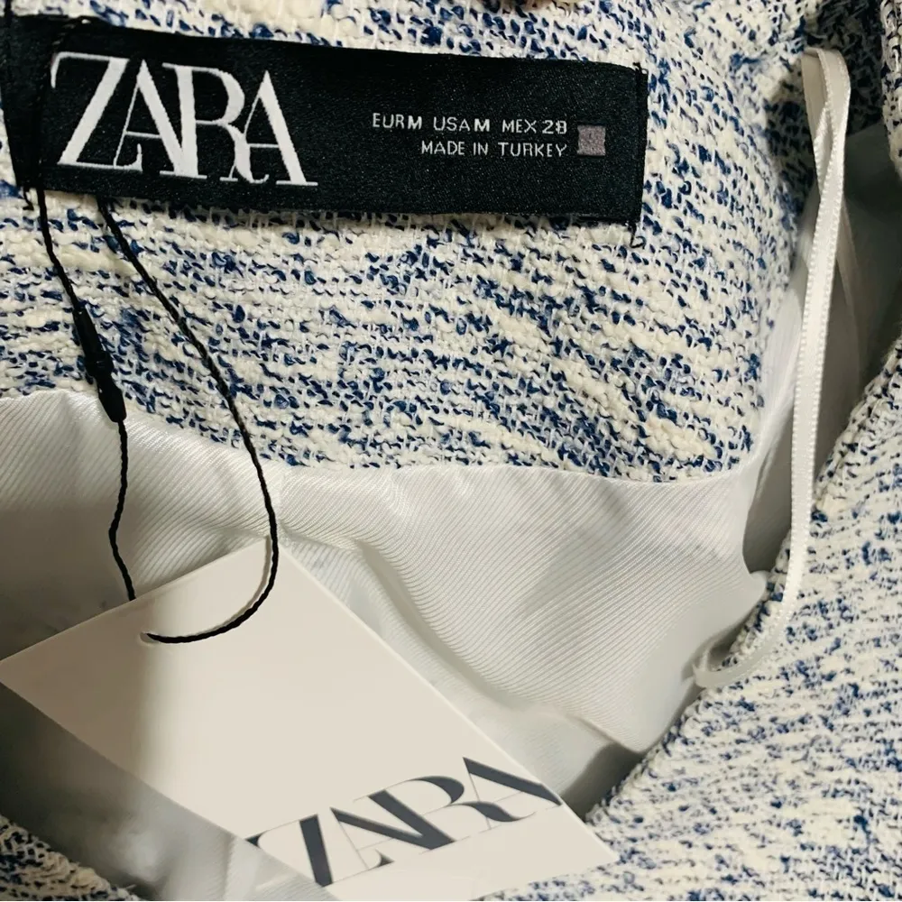 Zara Bloggers Fav Long Sleeves Round Neck Gold Button Textured Blazer Size M - Image 13