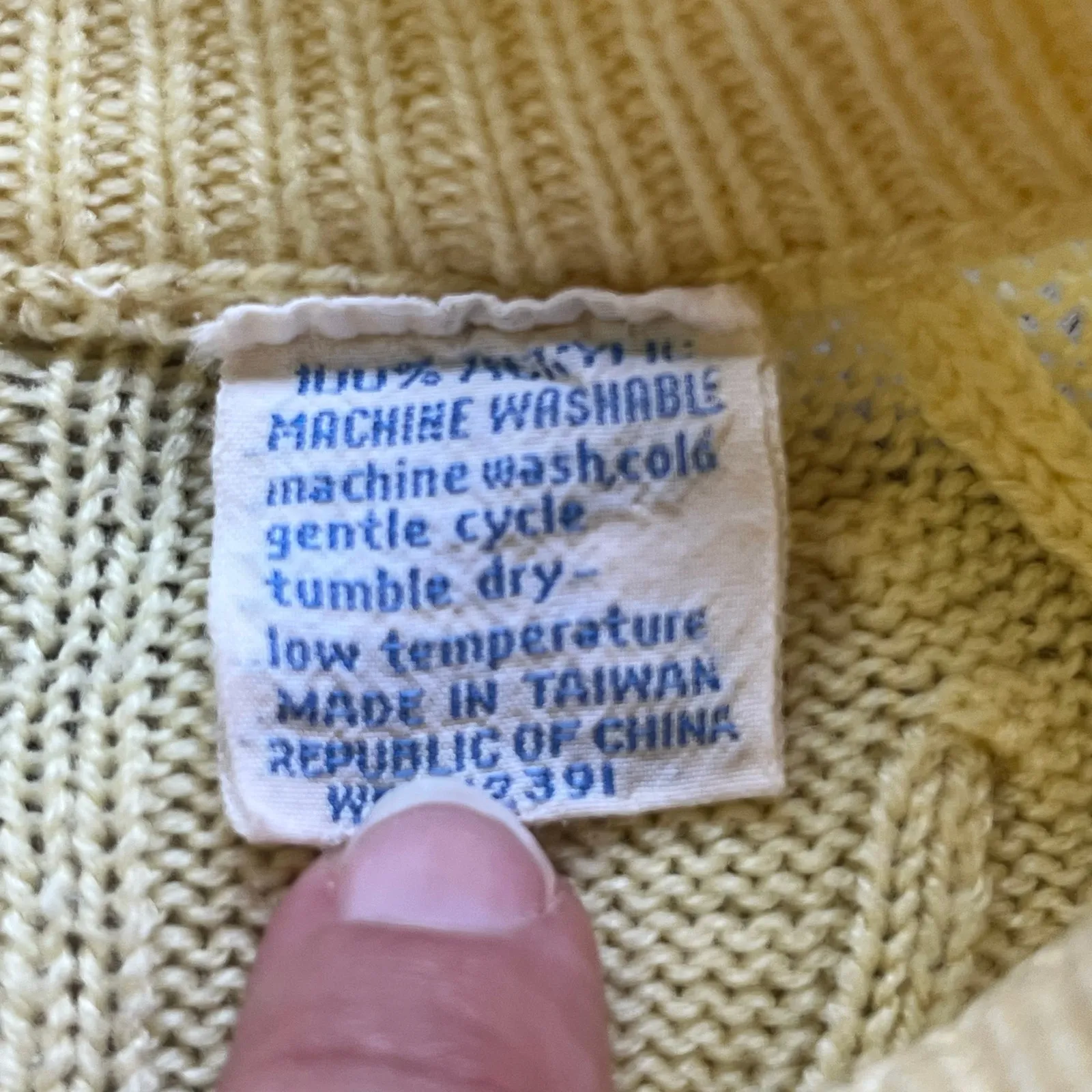 Northern Isles Women's Vintage Yellow Cable Knit Cardigan Sweater Size M Size M - Image 6