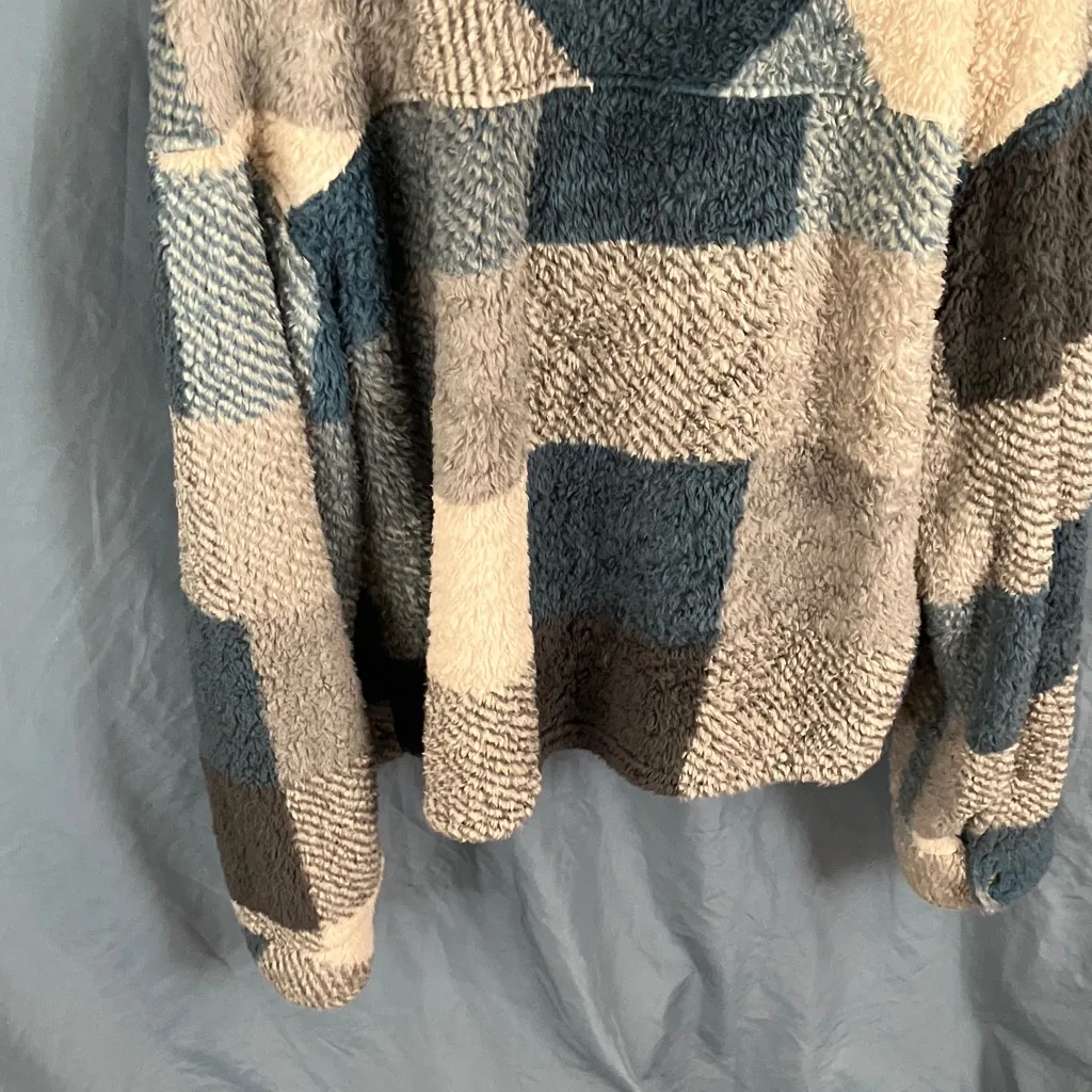 Thread+Supply: Blue & Beige Plaid Sherpa Jacket - Image 14