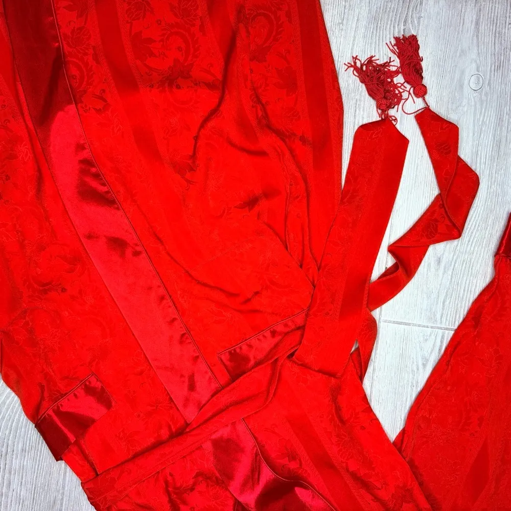 Vintage Victoria's Secret Gold Label Dressing Gown Robe Red Brocade tassel m/l - Image 4