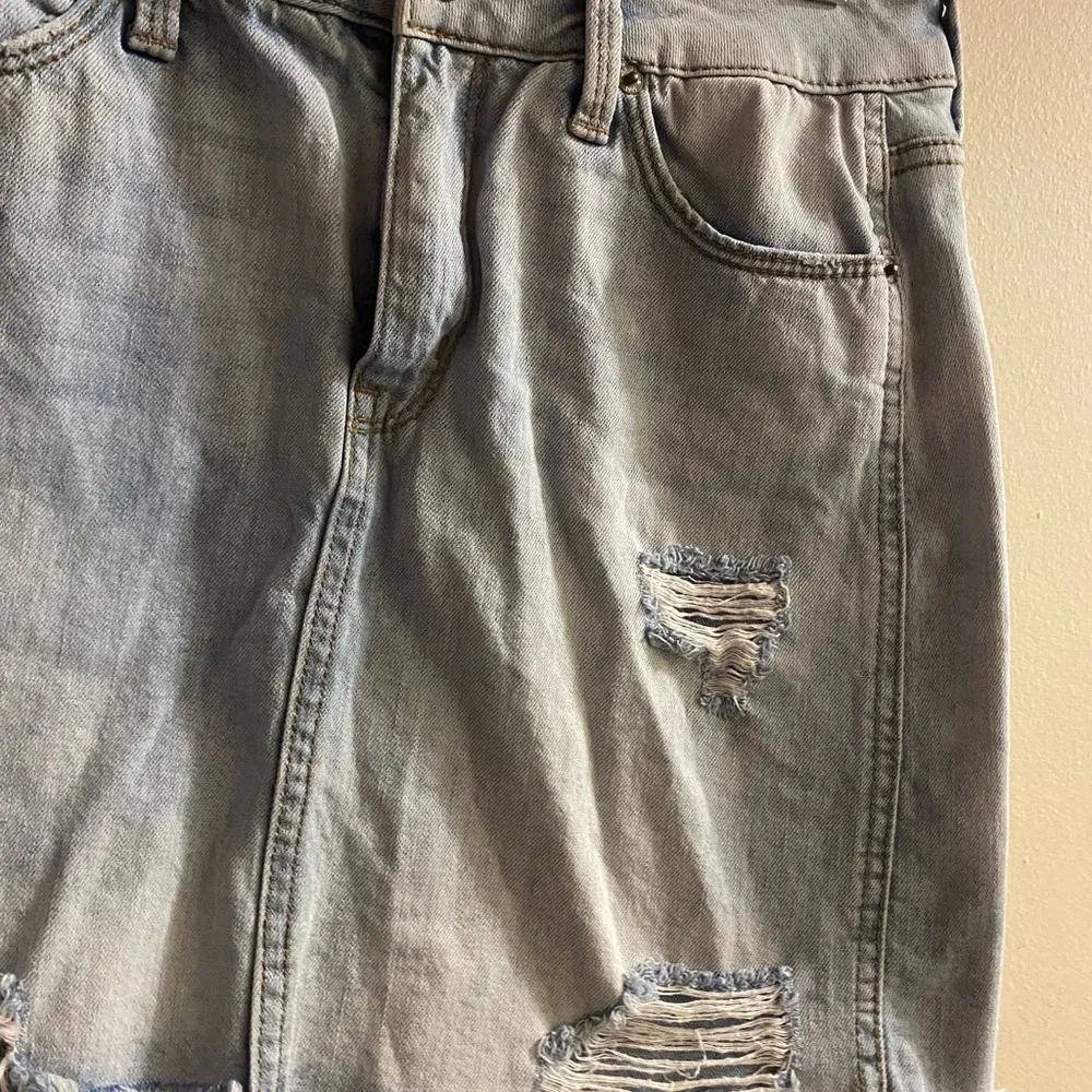 Mudd Women’s Juniors Light Blue Denim Skirt FLX Stretch Size 5 Distressed - Image 3