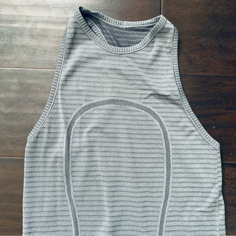 Lululemon Run: Swiftly Tech High-Neck Racerback Tank Top - Stripe Slate Size 4-6 - Image 9