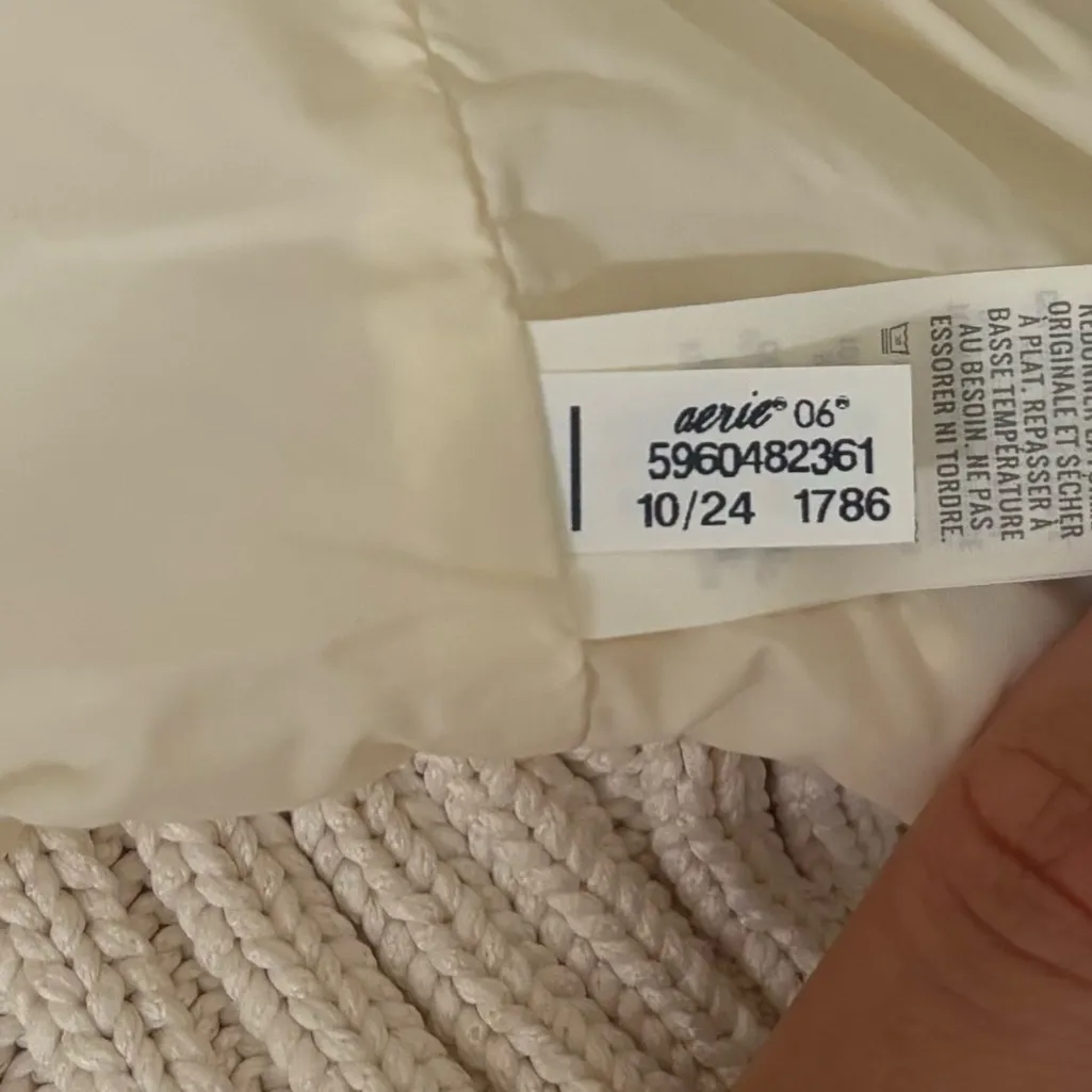 Offline by Aerie Quilted Knit Cardigan Puffer Cream Navy Oversized Sweater Cozy - Image 8