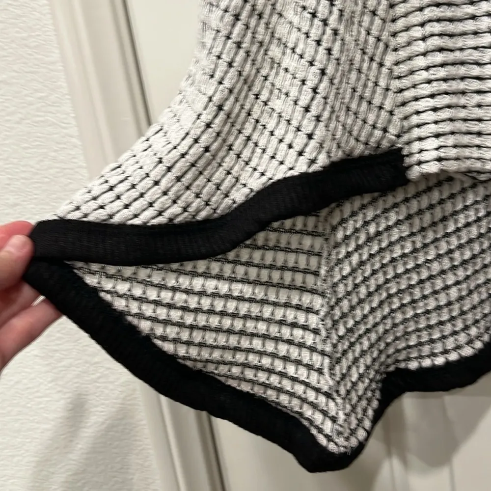 MAUVE M knit waterfall sweater open front black/white check shawl collar EUC Size M - Image 3