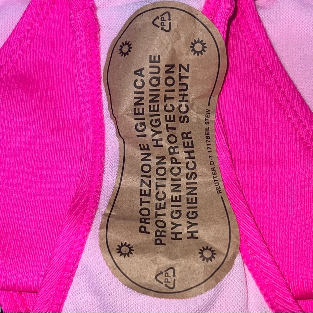 Amazon Hot Pink Women's Bikini Set - Image 4