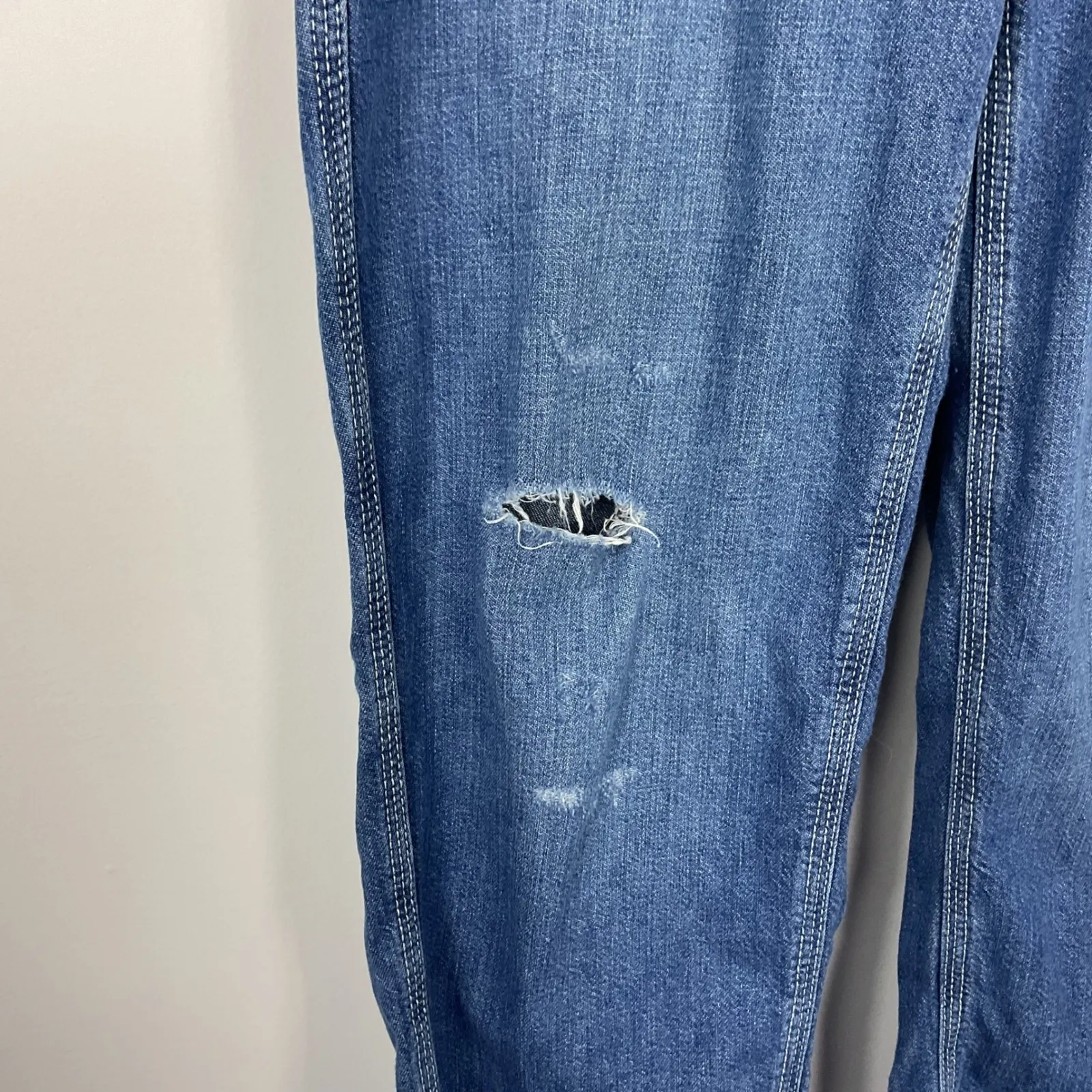 Free People Chloe Baby Barrel Jeans Womens Size Small Distressed Ripped Blue - Image 2