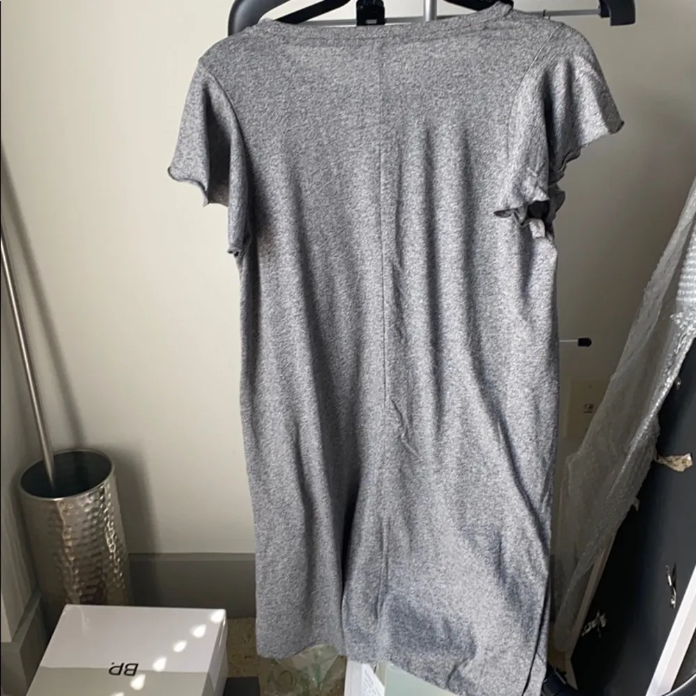 NWT flutter sleeve t shirt dress gray GAP szM - Image 3
