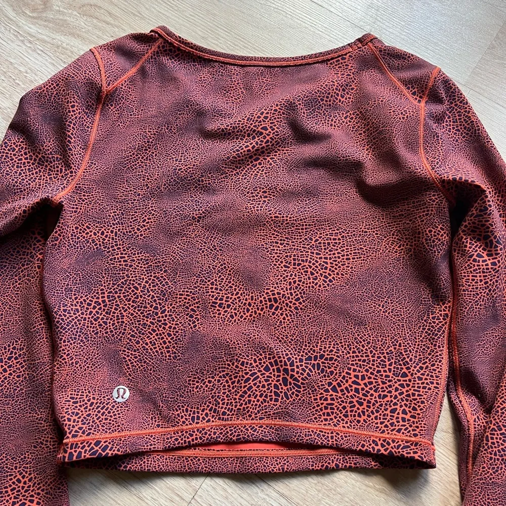 Lululemon Wunder Train Cropped Long Sleeve Shirt Orange Larkspur Size 4 - Image 6