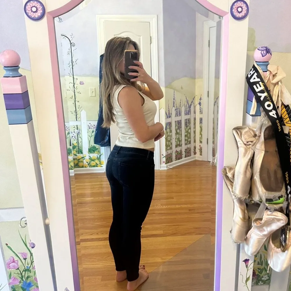 Jessica Simpson Super Skinny Low Rise Jean - Image 4