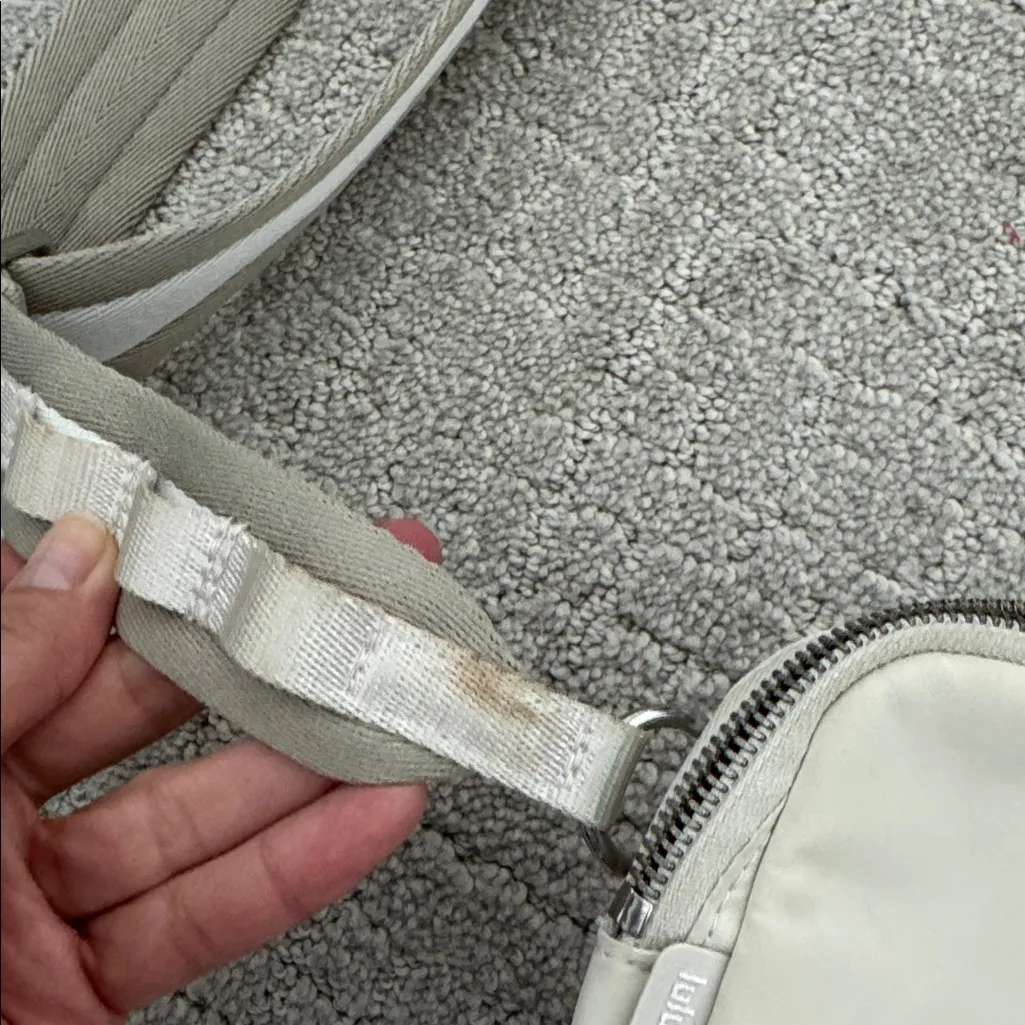 lululemon athletica cream White Belt Bag - Image 3