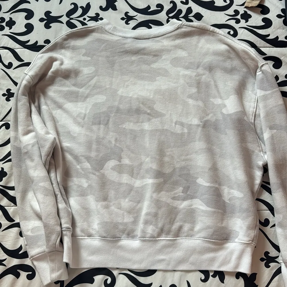 PINK White Camo Crewneck - Image 2