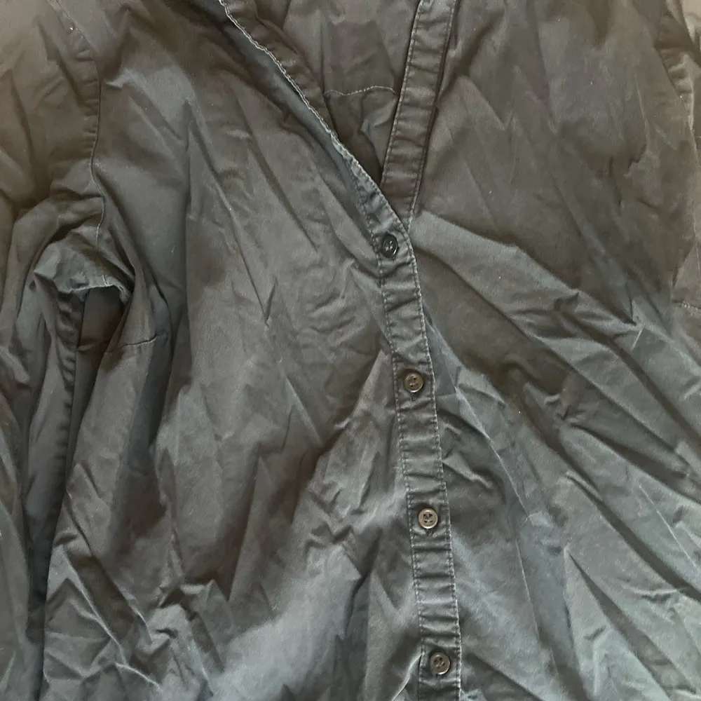 H&M Botton Down Black Blouse - Image 5