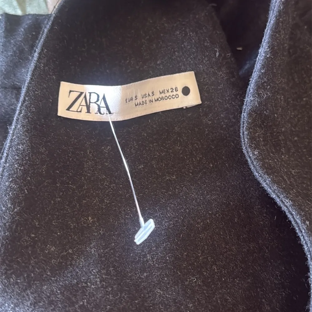 NWOT Zara Wool Blend V Neck Midi Minimalistic Dress Bloggers Fave Small Black - Image 4