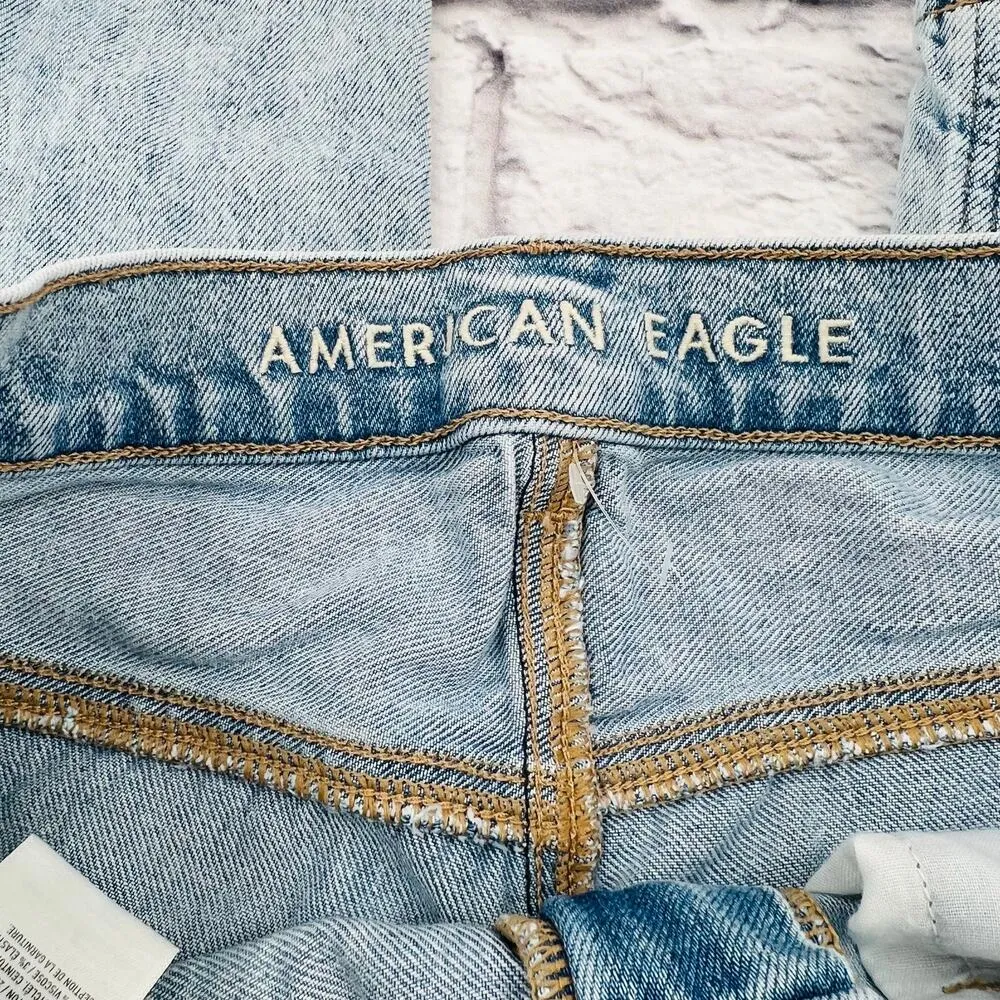 AMERICAN EAGLE Highest Rise Baggy Straight Jeans 8 Long Light Wash Destroyed - Image 4